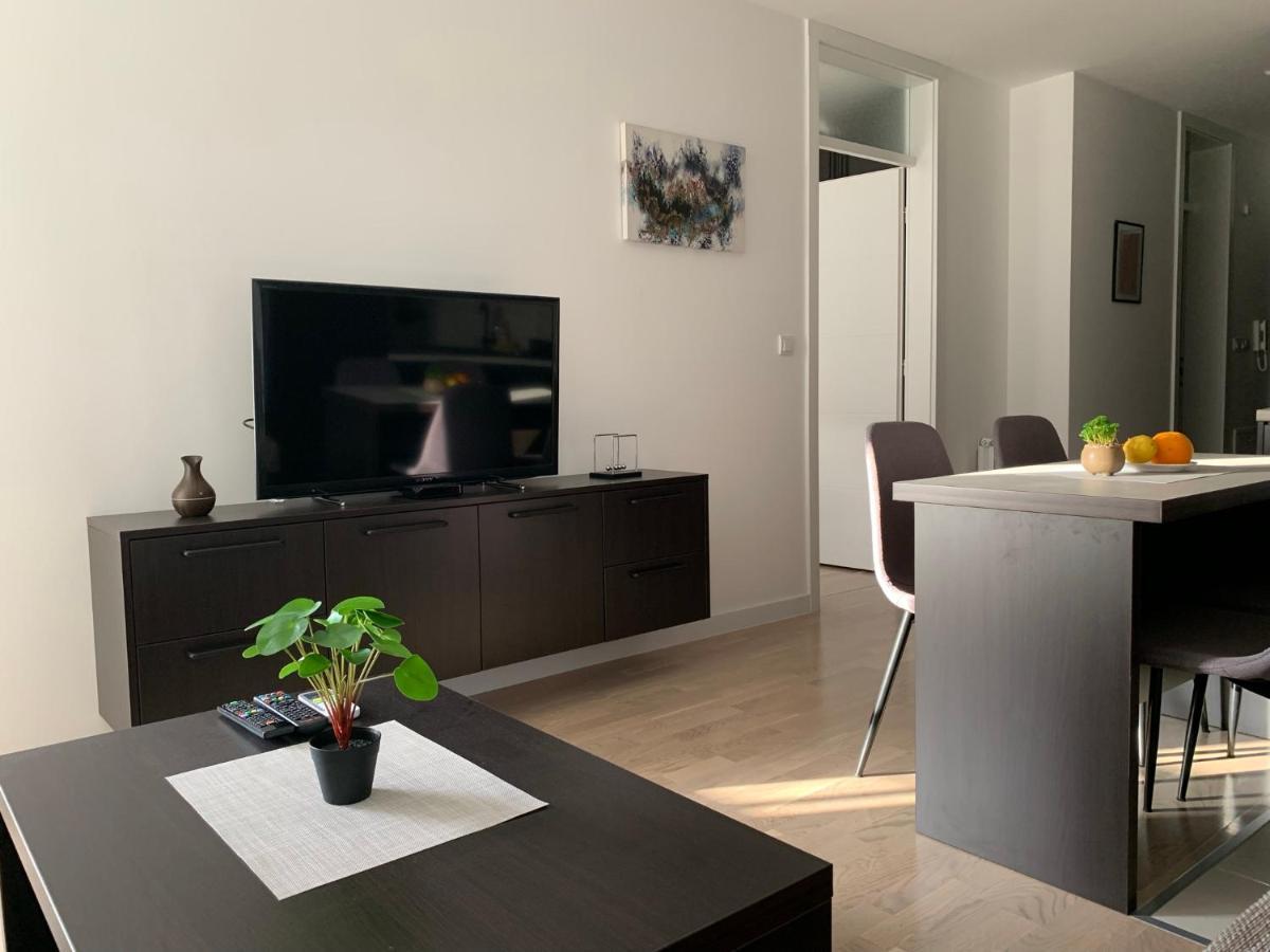 Apartman Jasmin - Blizu Panonskih Jezera I Centra Grada Tuzla Eksteriør billede